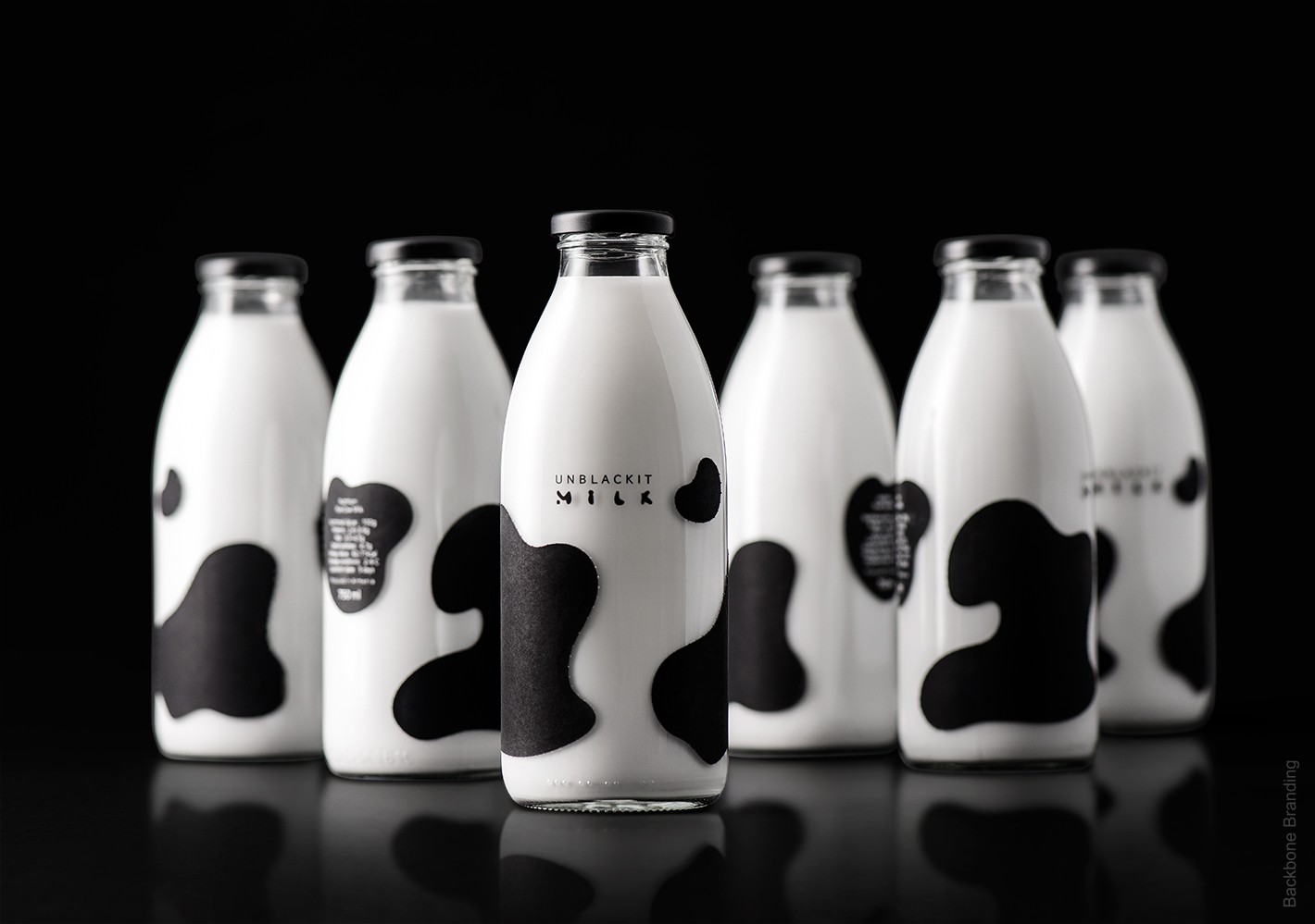 一组牛奶商品图|摄影|产品摄影|摄影师梁木 - 原创作品 - 站酷 (ZCOOL)