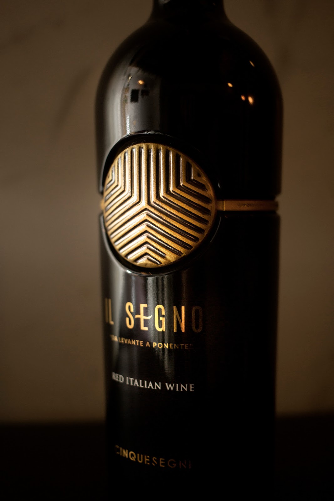 南昌红酒包装设计-南昌红酒包装设计公司(图2)