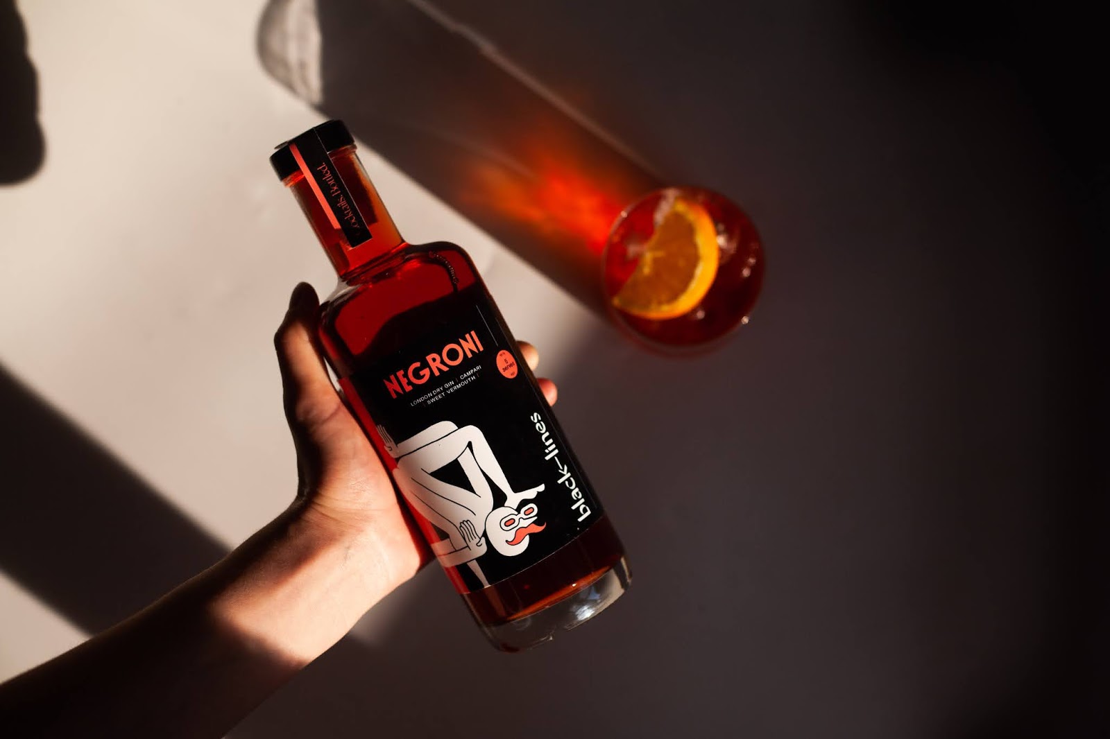 一系列现成的鸡尾酒包装设计(图2)