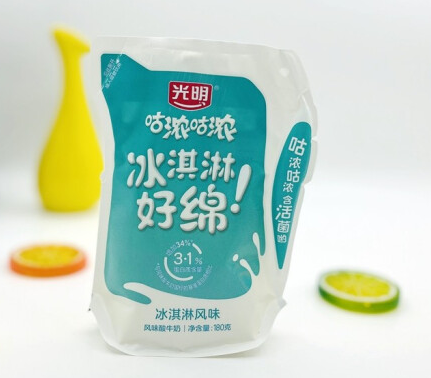 冰淇淋风味酸奶包装袋设计作品欣赏(图1)
