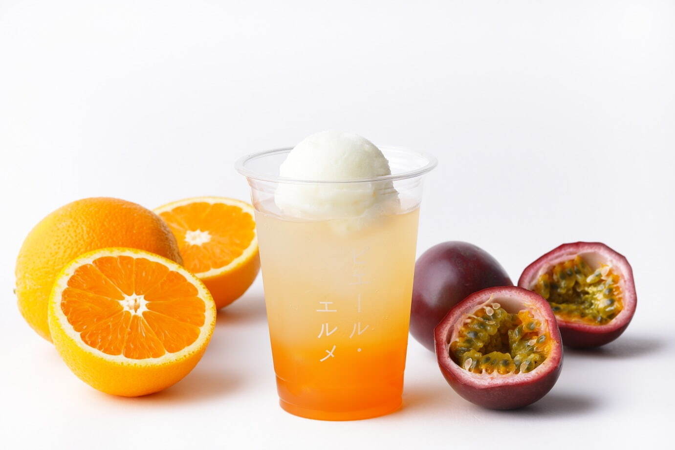 Soda Float Orange＆Passion Eat-in 715日元，外卖702日元