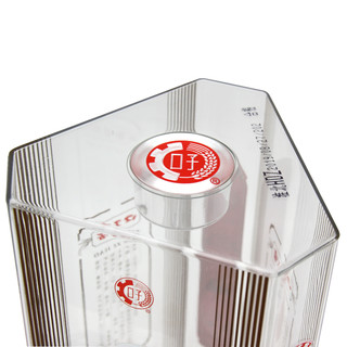 创意酒包装设计初夏珍储兼香型白酒瓶整箱装产品包装设计欣赏(图6)
