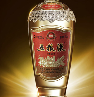 创意酒包装设计五粮液经典浓香型白酒瓶整箱装产品包装设计欣赏(图3)