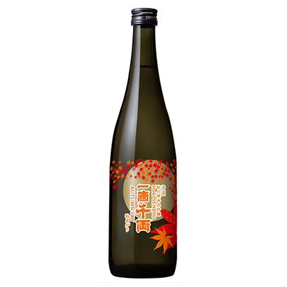 包装设计公司推荐秋天的纯米大吟酿一滴千两秋完成秋田县发酵工业包装设计欣赏(图1)